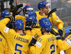 Шведская сборная по хоккею